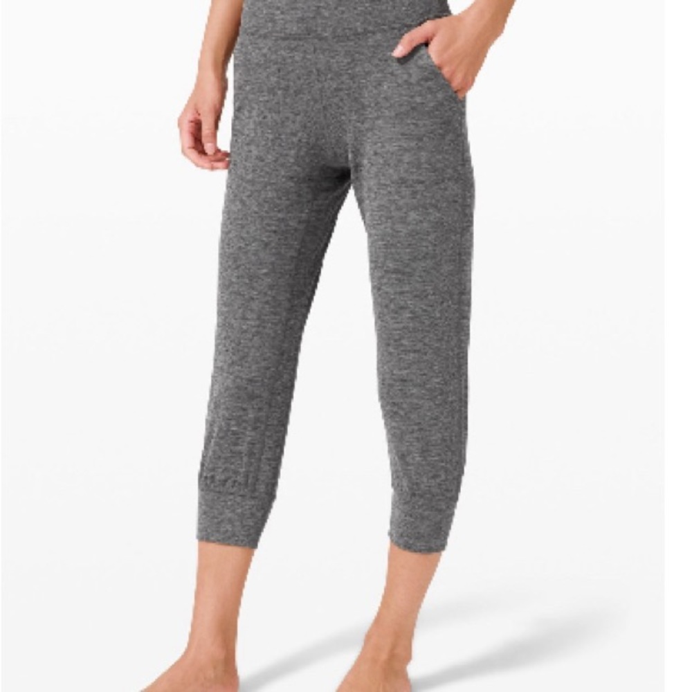 Lululemon Align Cropped Joggers